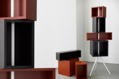 TRIPOD SHELVING