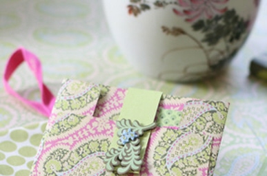 Amy Butler Paper Crafts Project- Small portfolio w/ matching card/envelope