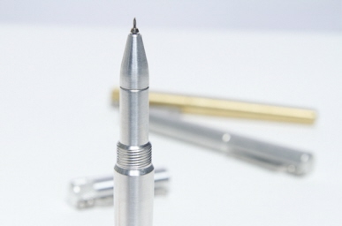 RENDER K- a machined pen
