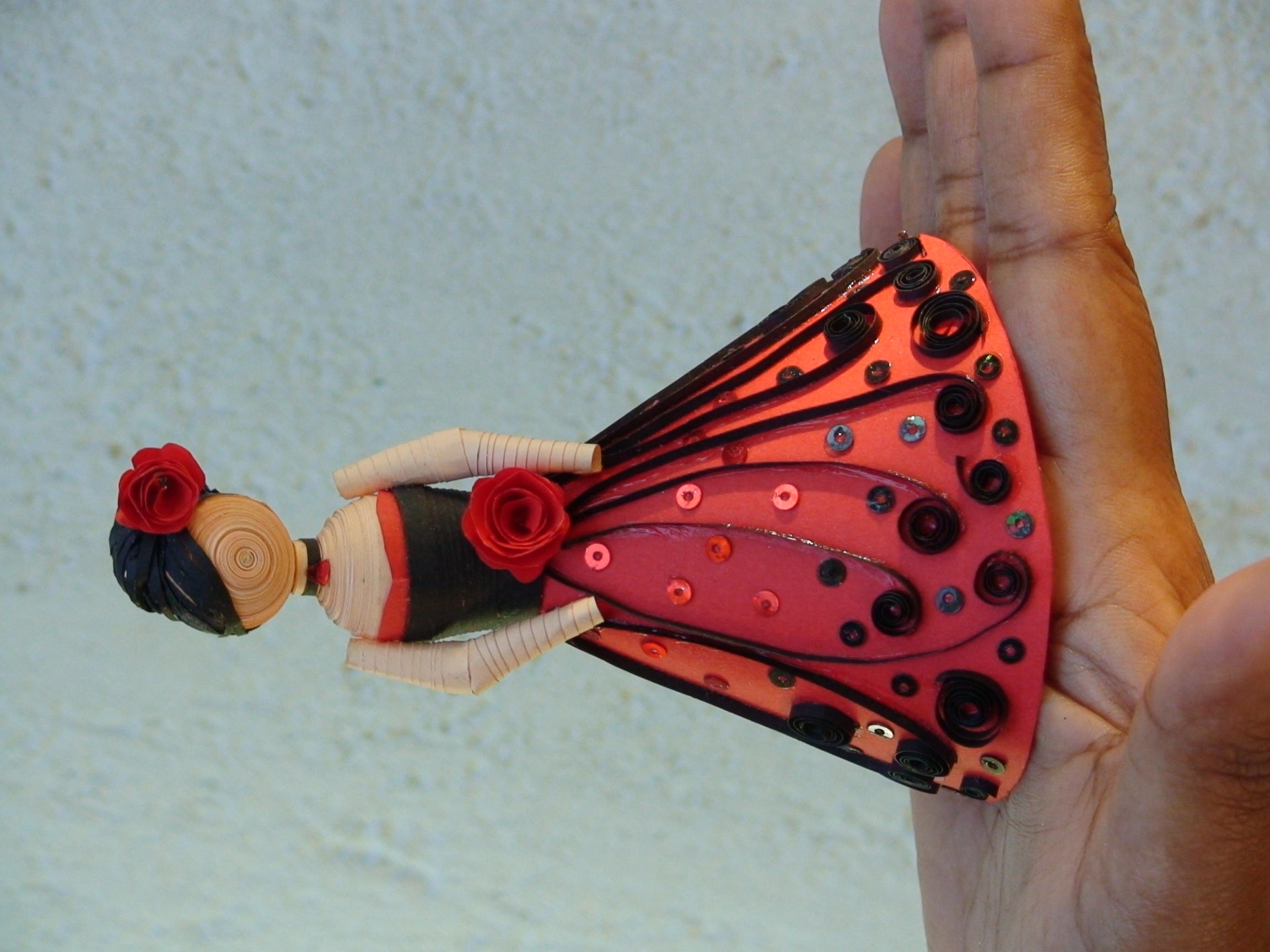 Paper Quilling Dolls by Sandy Inoka at