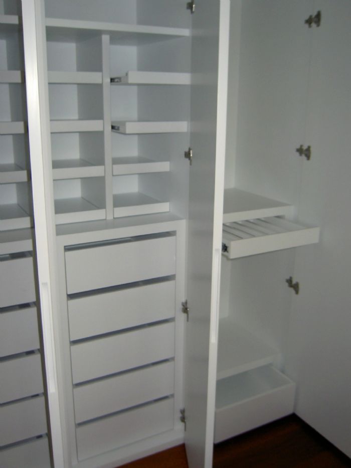 closets by M&E Diseño de muebles at Coroflot.com