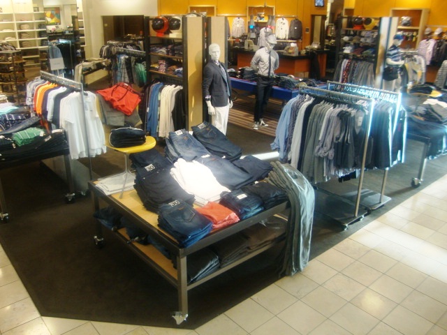 NORDSTROM VISUAL MERCHANDISINGSOUTH BAY STORE 20102011