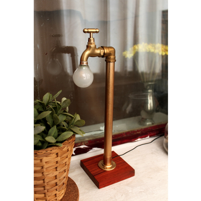 Tap Lamp by Yuchen Pei at