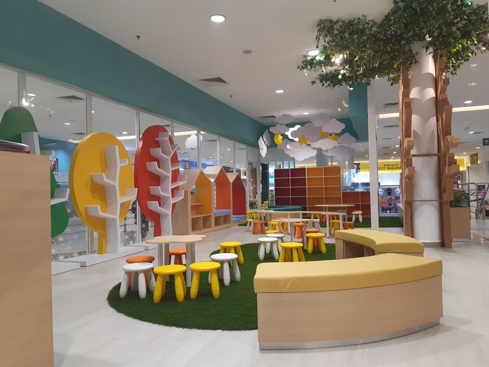 Garden Library Wangsa Walk Mall by Hui Shin Chong at