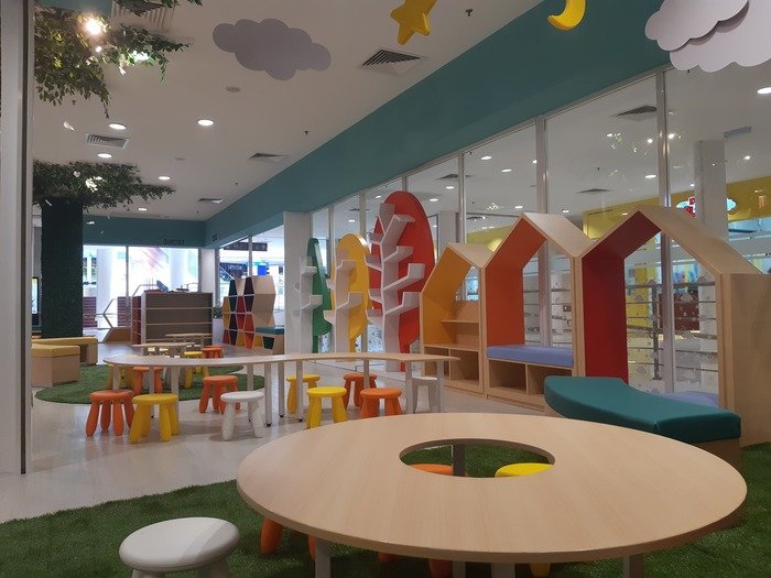 Garden Library Wangsa Walk Mall by Hui Shin Chong at