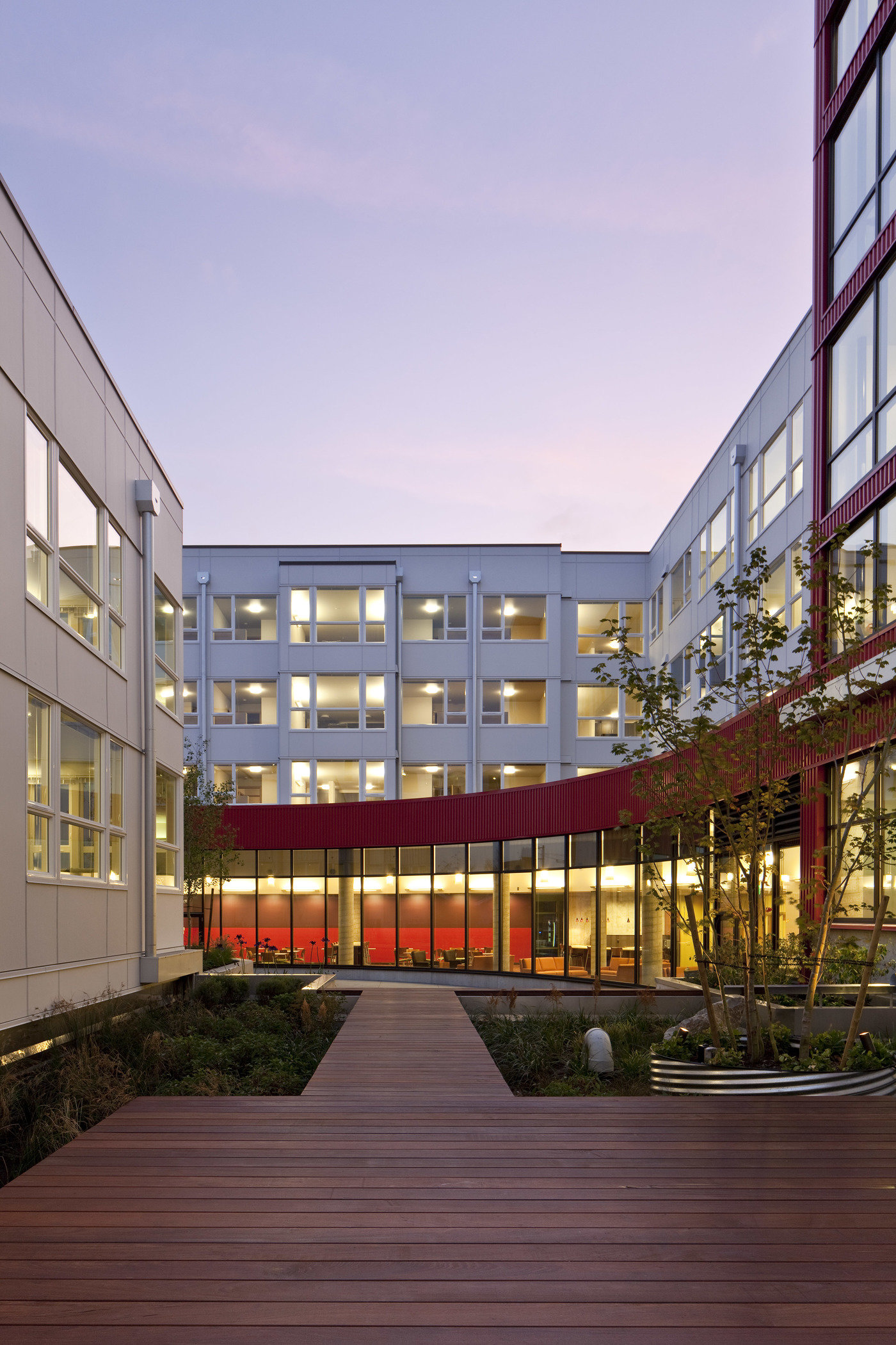 HEWITT ARCHITECTS Student Housing in Seattle by Ian Withers, Architect