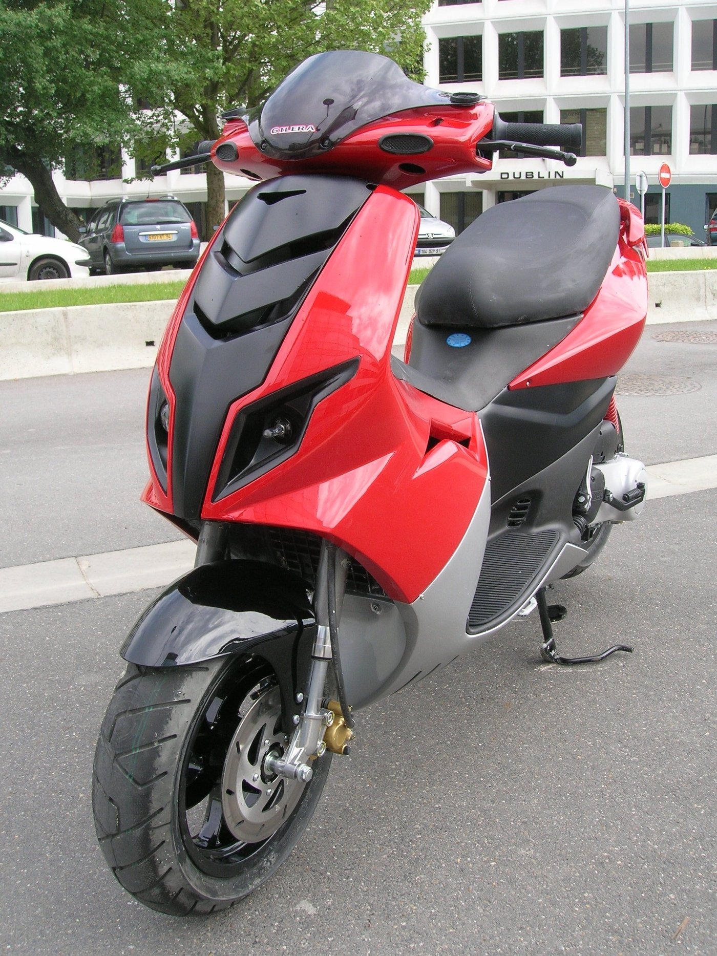 Runner R3 scooter 2005 by Olivier Murro at Coroflot.com