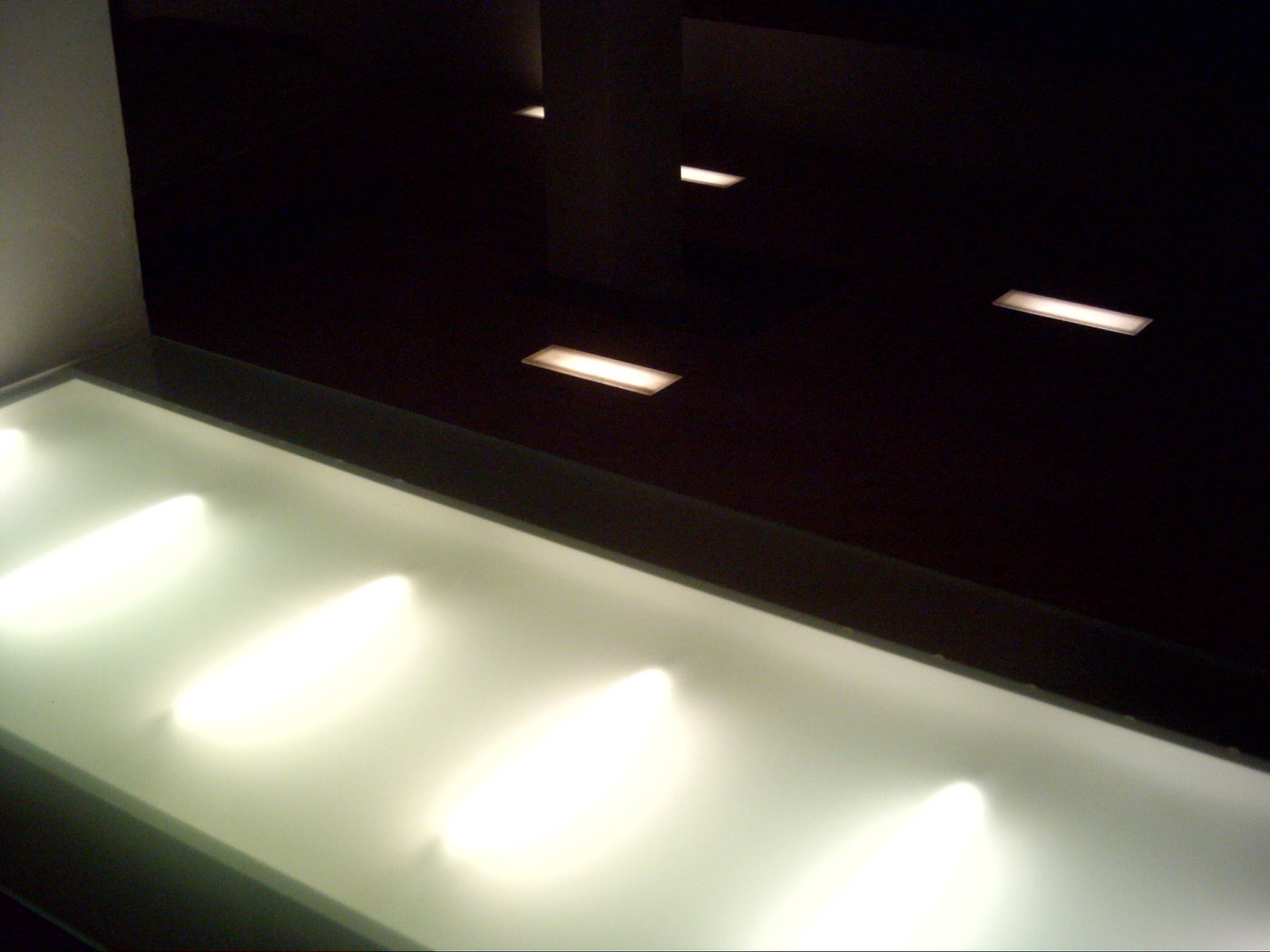 Blackheath Studio Flat by sebastian handley at