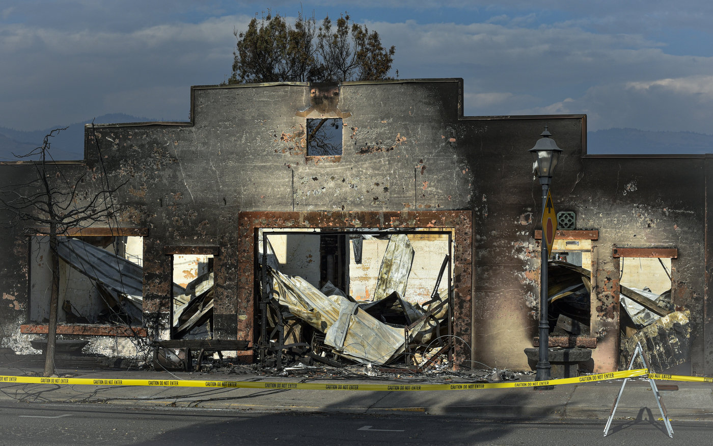 Talent, Oregon, 10 days after the Almeda fire — photograph by Krister Axel, ND Awards Honorable Mention