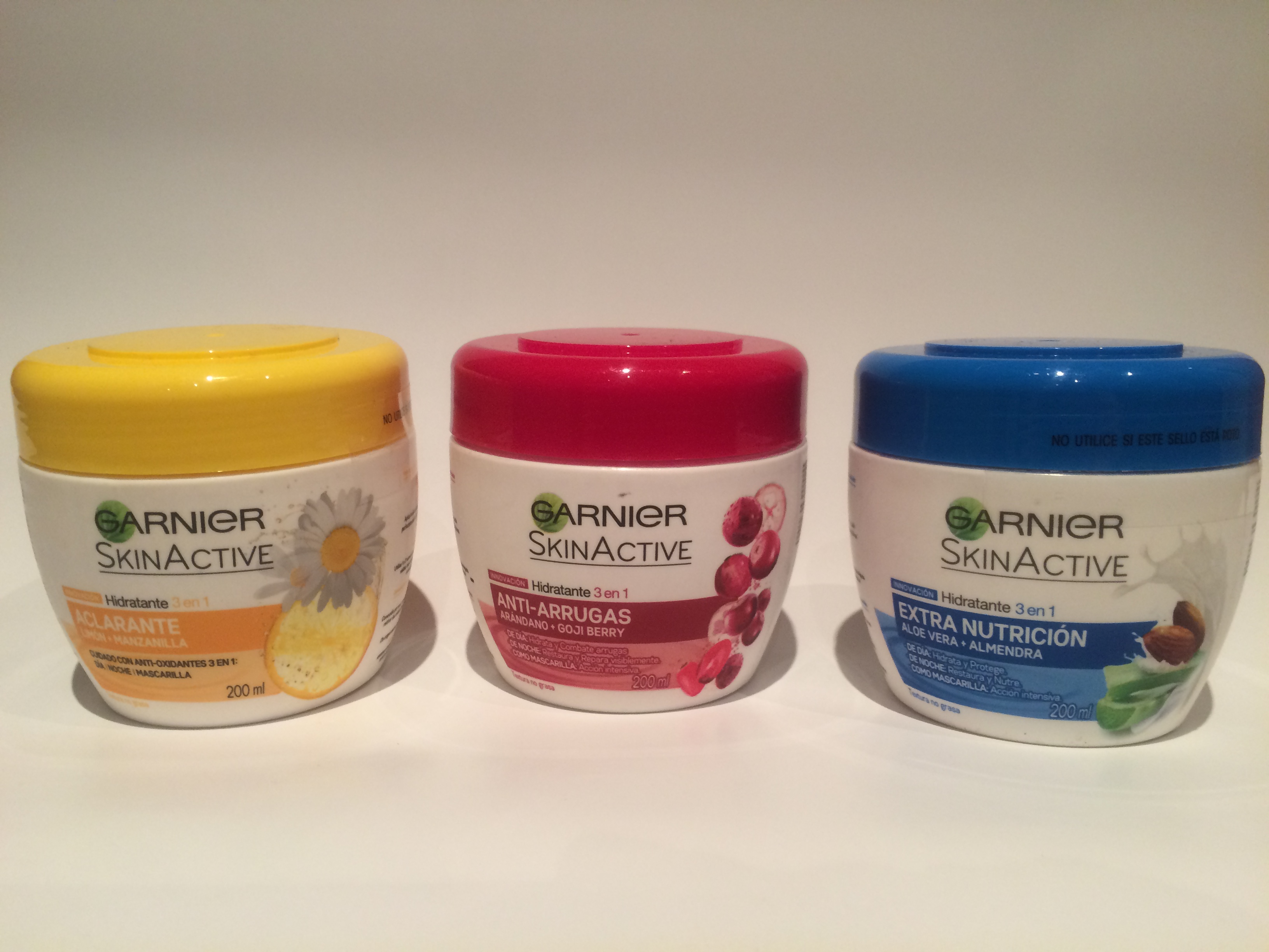 Garnier Skin Active jars (2016) by Lorena Limonchi at