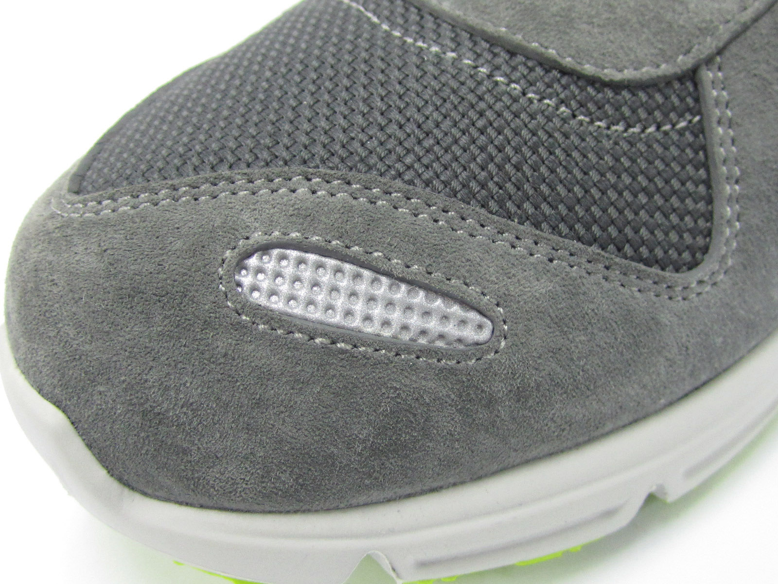 Fila Screamer by Jonathan Bankowski at