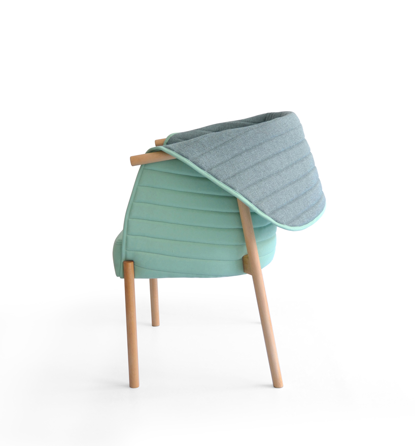 Reves Chair Red Dot Award Concept Design 2015 by Muka Design Lab at