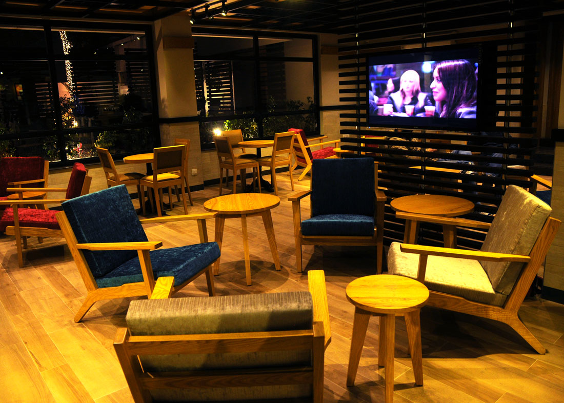 Interior Design Gloria Jeans Coffees outlet Pakistan by Rameez Nawaz at