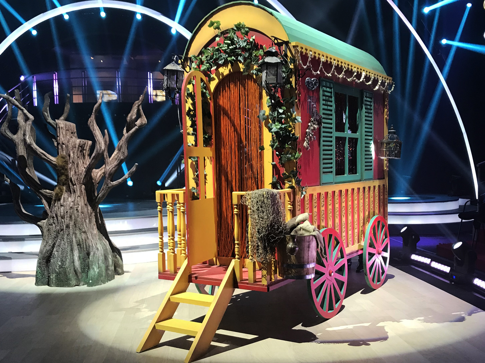 TV PROPS by Eluart B at Coroflot.com